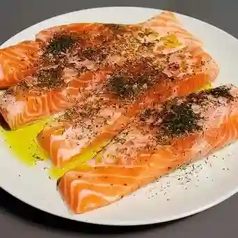 Salmón Al Ajillo