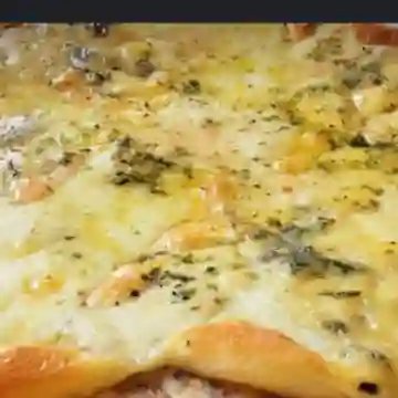 Pizza Tres Quesos