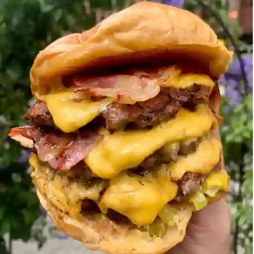 Combo triple bacon cheeseburger