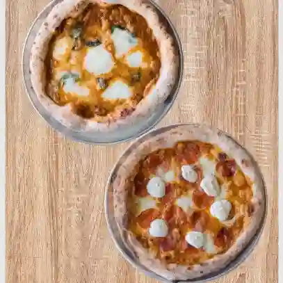 Combo 2 pizzas.