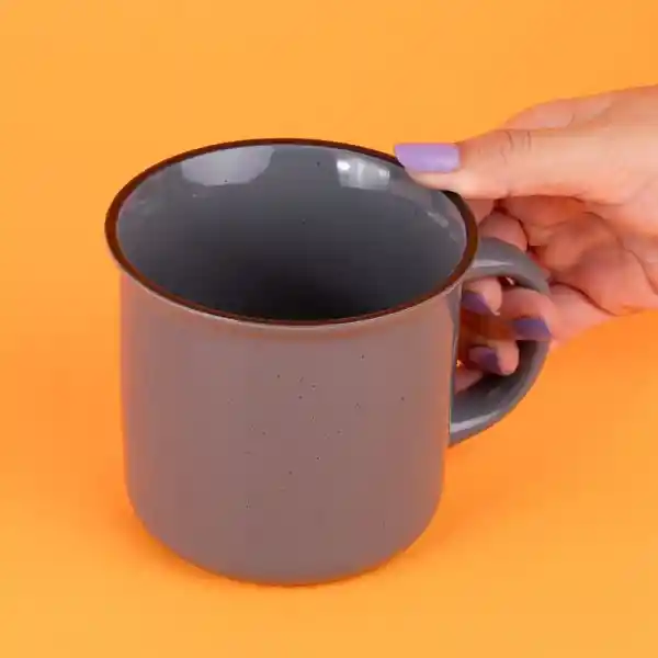 Taza de Con Puntos Negros Gris 390 mL Miniso