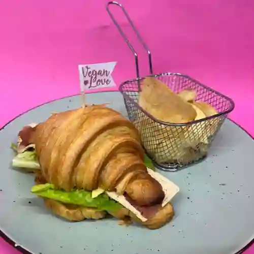 Sanduche de la Casa + Papas Chips