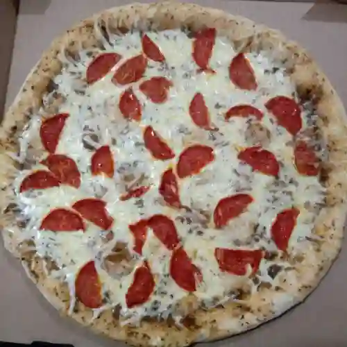 Pizza de Salami Pequeña