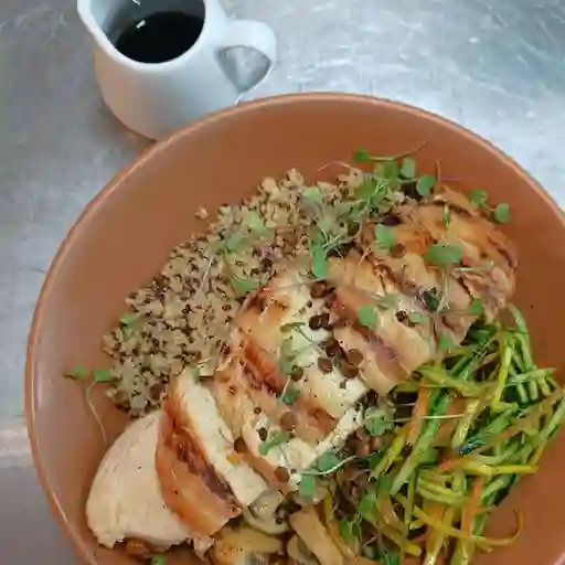 Bowl de pollo a la parrilla