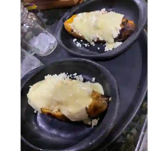 Maduro con Queso y Quesillo