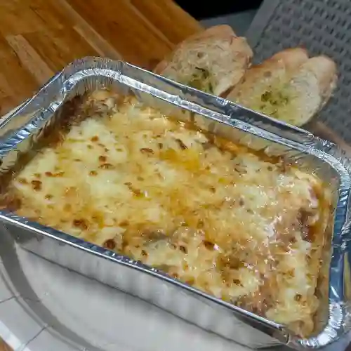 Lasaña Salsa de Quesos con Pollo