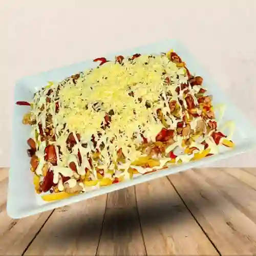 1/2 Salchipapas Pikapiedra