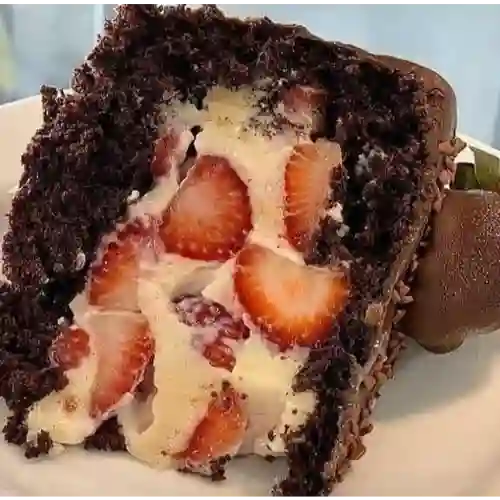 Porcion Torta Chocofresa