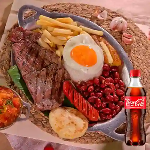 Combo Combinado Antioqueño + Coca Cola Original 400 ml