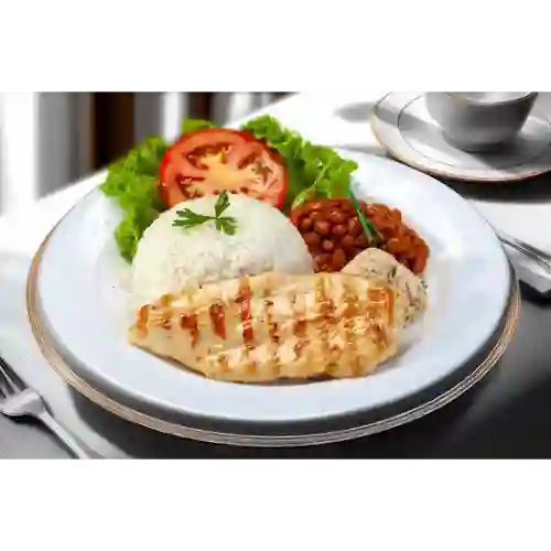 Almuerzo con Pechuga a la Plancha