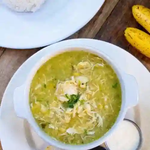 Cazuelita de Ajiaco + Guarapo