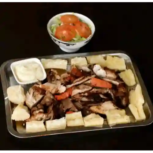Picada Mixta con Yuca
