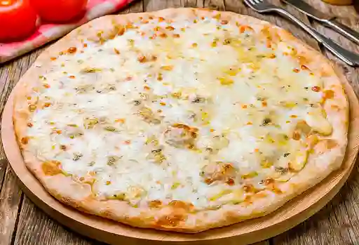 Pizza tres quesos