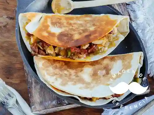 Quesadilla Mixta