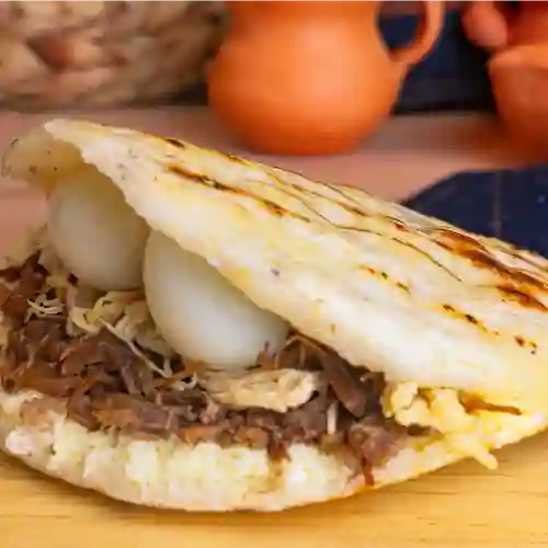 Arepa Mixta 2