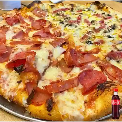 Combo Pizza 4 Carnes + Coca-Cola Sabor Original 400 ml