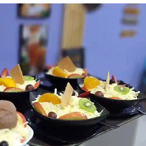 Ensalada Tradicional Queso y Crema