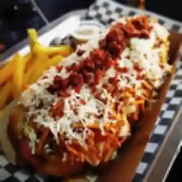Combo Mucho Perro con Papas y Bebida