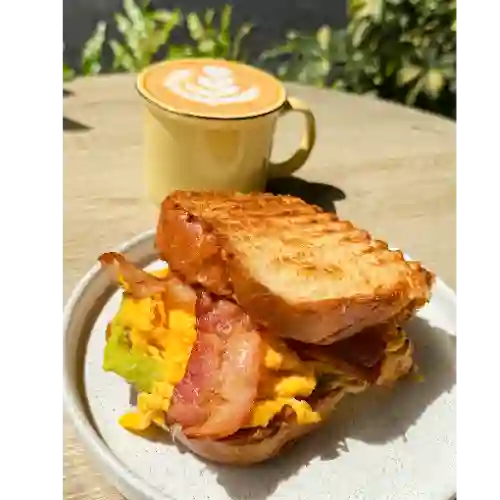 Tosti Sándwich + Capuccino