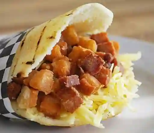 Arecha con Chicharron y Queso (2)