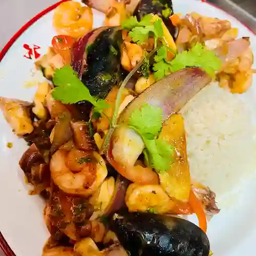 Saltado de Mariscos