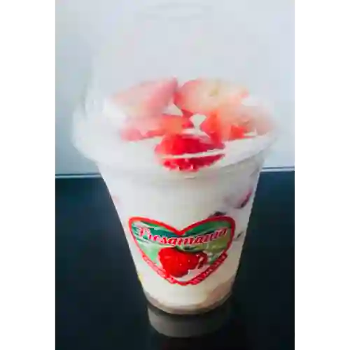 Fresas con Crema Chantilly Mediana