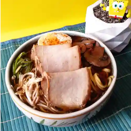 Ramen de Cerdo+bebida