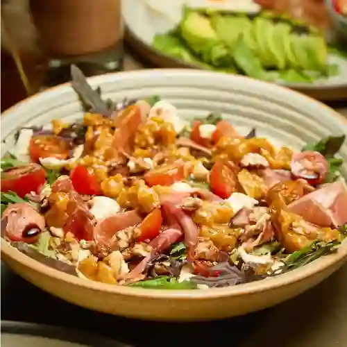 Ensalada con Jamón Serrano