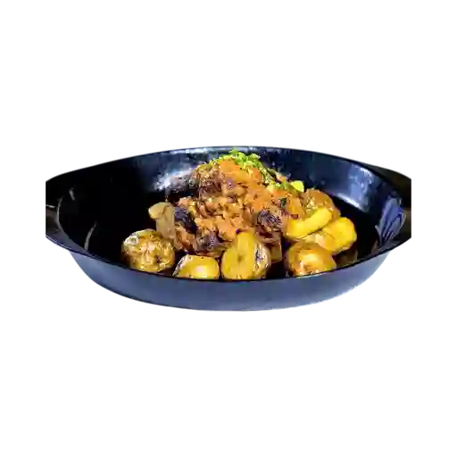 Patatas Bravas con Morcilla.