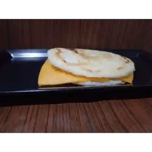 Arepa con Queso Amarillo