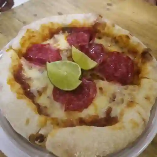 Pizza Salami-limon
