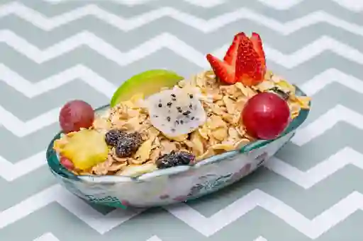 Ensaladas de Frutas. Frutas con Yogurth y Cereal