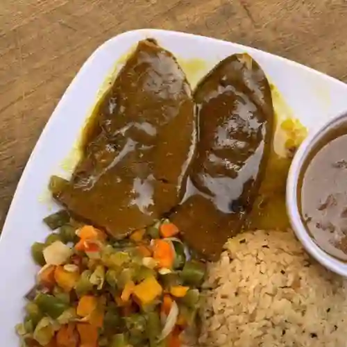 Lengua en Salsa Del Dia