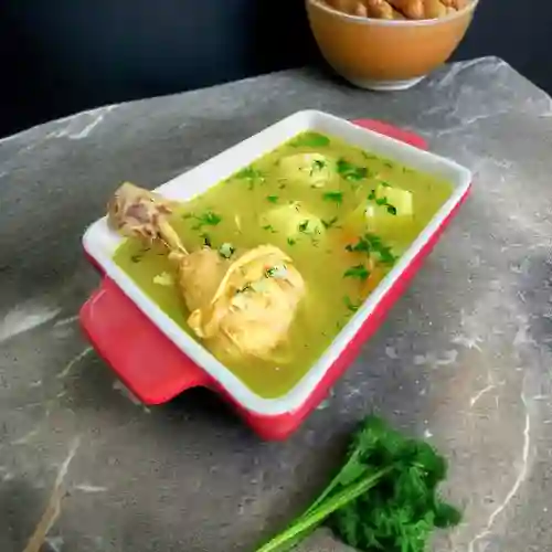 Caldito de Pollo Tradicional