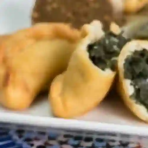 10 Miniempanadas Libanesas de Espinaca