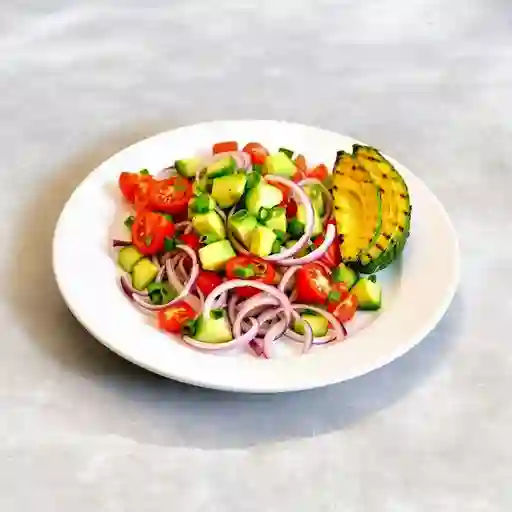 Ensalada De La Casa Con Aguacate