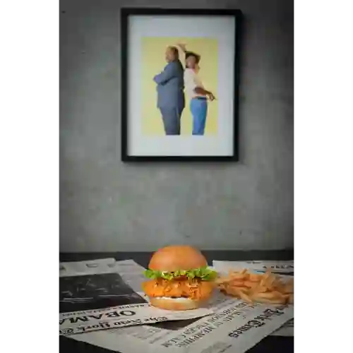 Condorito Chicken Sandwich + Papas