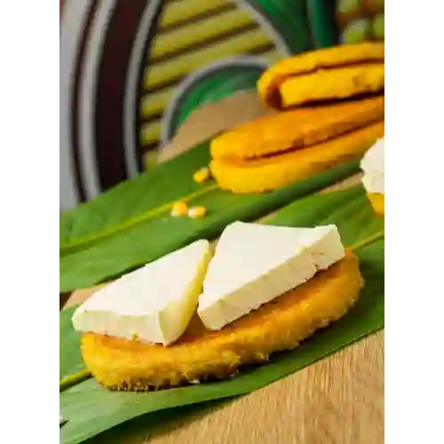 Arepa de chocolo con cuajada