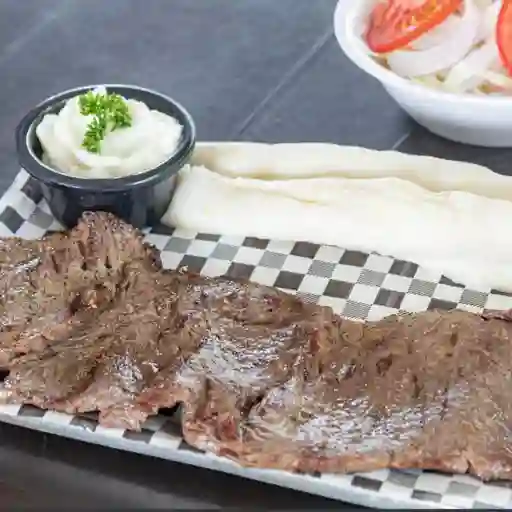 Lomo fino asado con bollo
