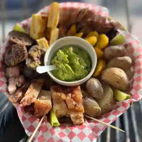 1600 Grs - Picada Enchicharronada