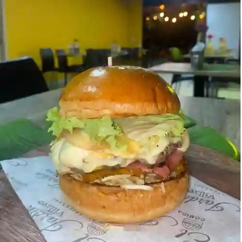 Hamburguesa Quatro Quesos