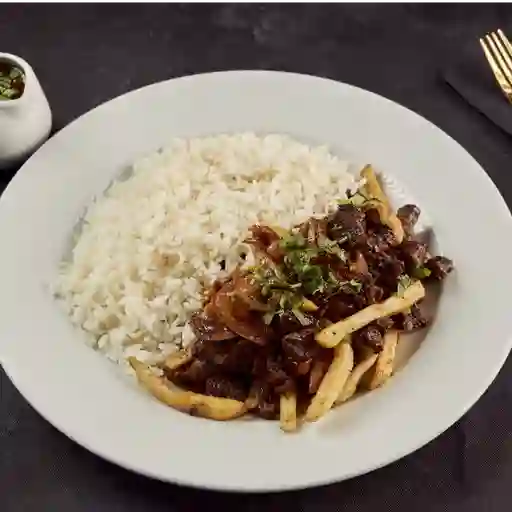 Lomo saltado
