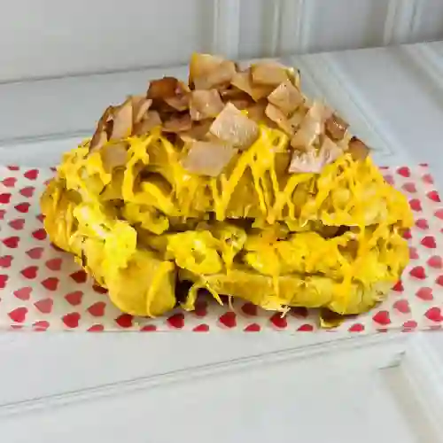 Croissant con Huevos Revueltos