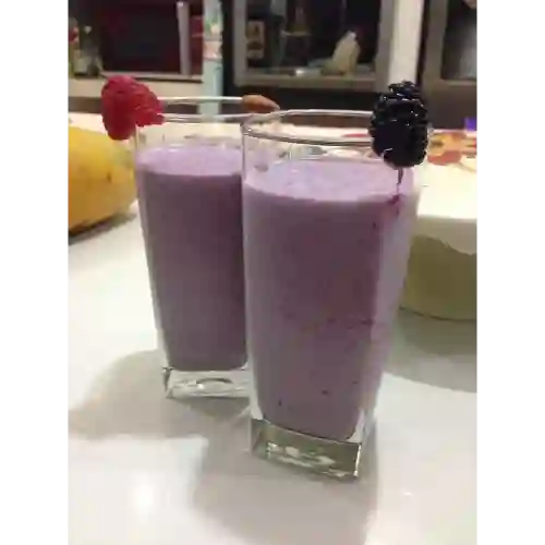 Jugo de Mora en Leche