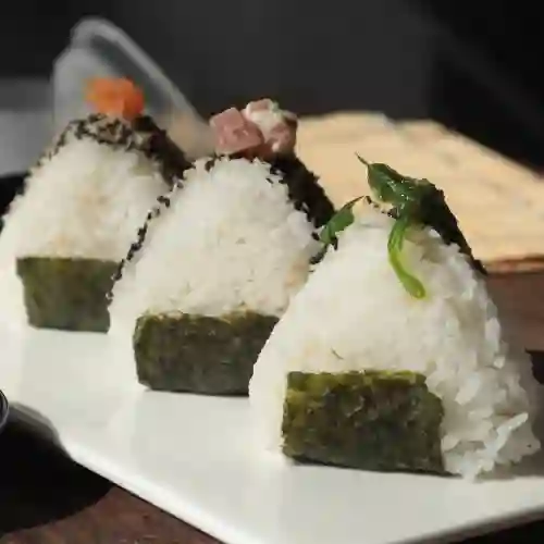 Onigiri de Salmón