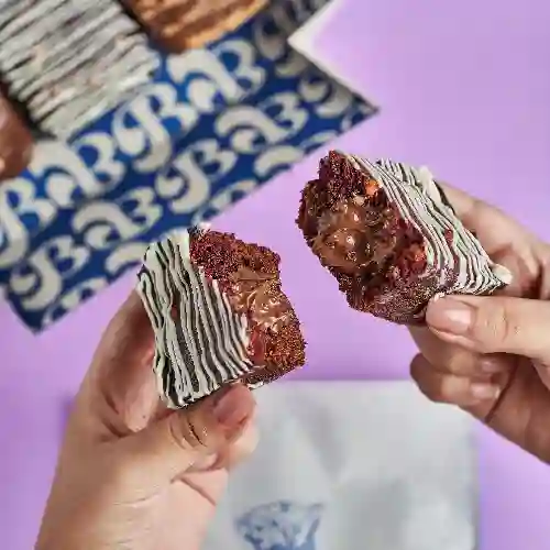 Bruki Red Velvet