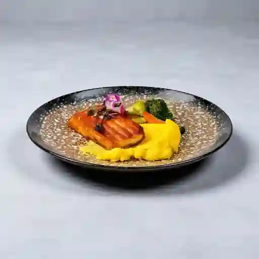 Salmon en Salsa de Maracuyá