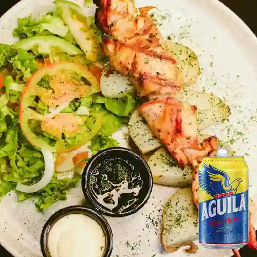 Combo Chuzo de Pollo + Aguila 355 ml