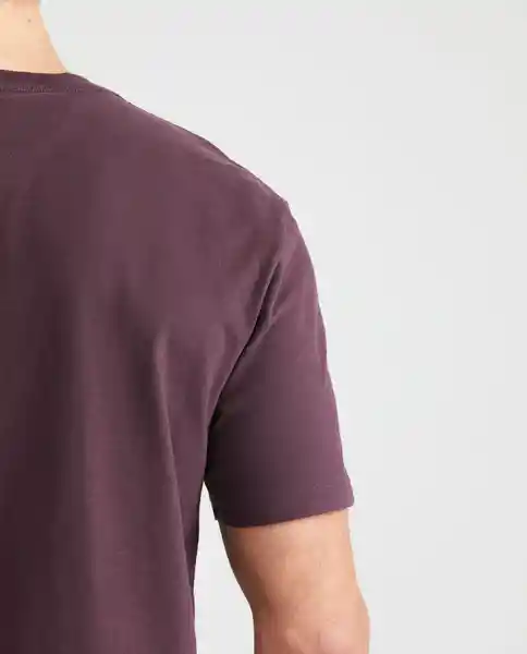 Camiseta C57 Graphic Morado Sombrío Ultra Oscuro T. L Chevignon