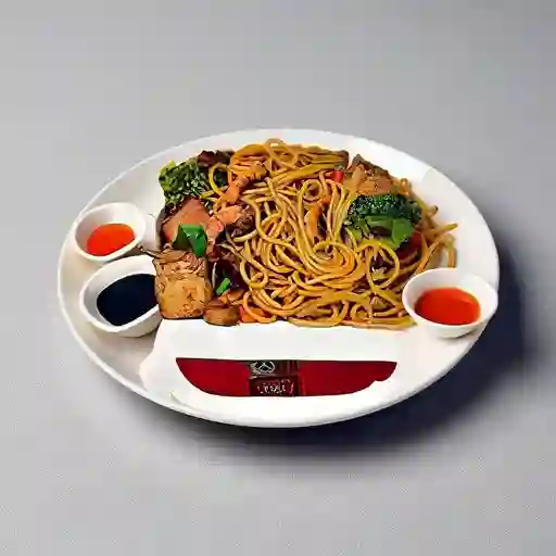 Lo Mein de Pollo